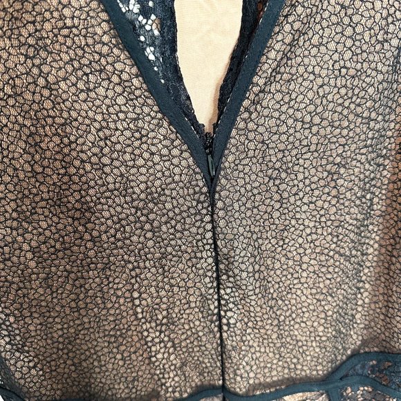 Anthropologie Structured Lace Double Slit Midi Dress in Black Women’s Size 14 - Picture 14 of 16